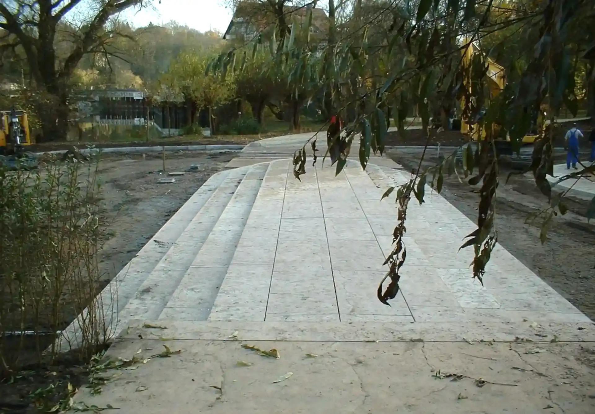 _htb_produkte_03_betontreppen_sitztreppe