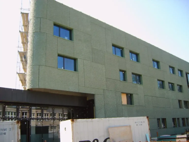 _htb_ueberuns_themenbilder_fassade botschaft warschau
